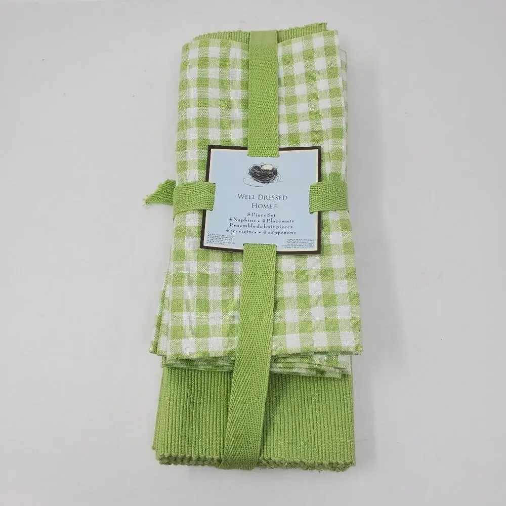 Well Dressed Home  Placemats Napkins 8 pc set Green and white checkered